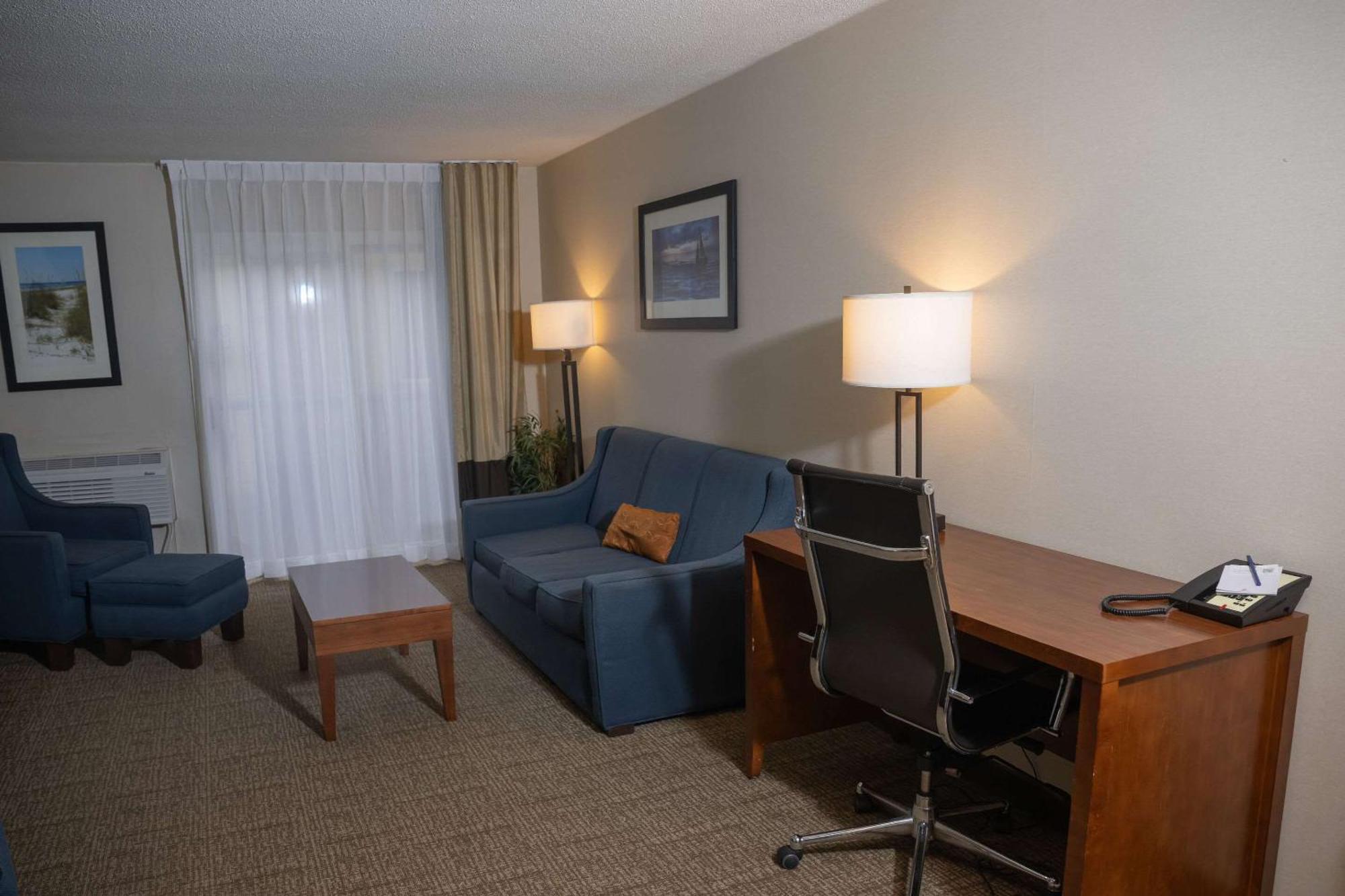 Comfort Inn & Suites Kearsarge Exterior photo