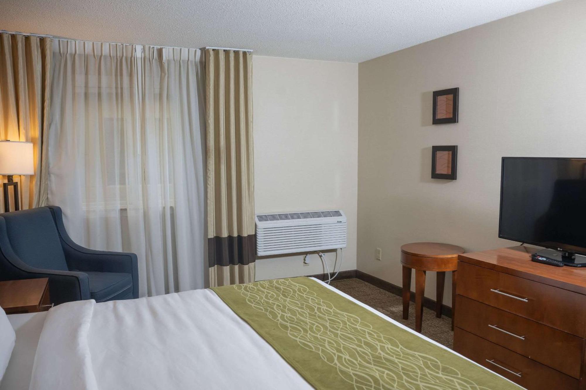 Comfort Inn & Suites Kearsarge Exterior photo
