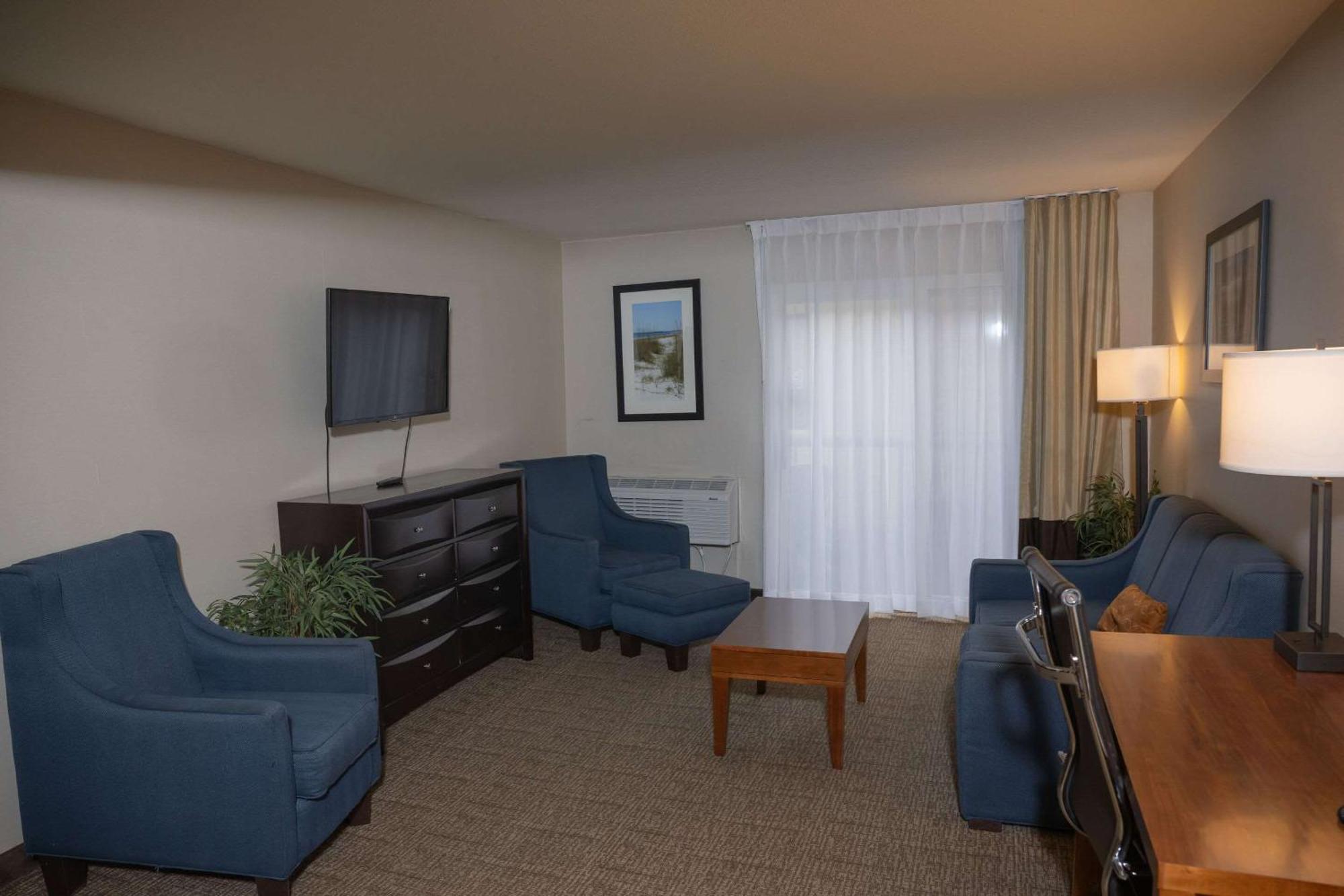 Comfort Inn & Suites Kearsarge Exterior photo