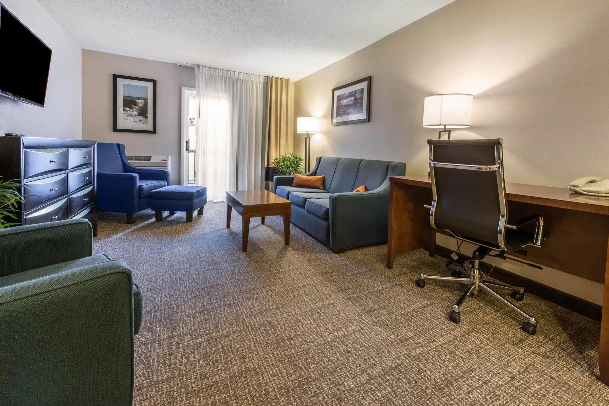 Comfort Inn & Suites Kearsarge Exterior photo